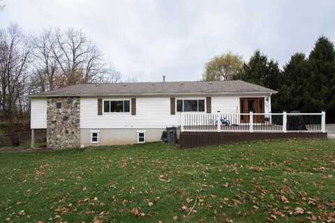 117 N Woodruff Road, Wolcottville, IN 46795