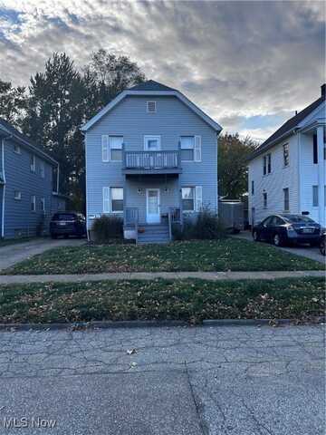 4002 E 52nd Street, Newburgh Heights, OH 44105