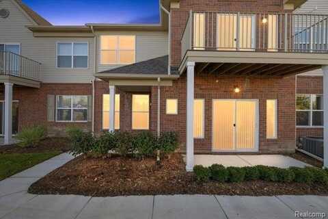 8280 HEYWOOD Circle, Sterling Heights, MI 48312