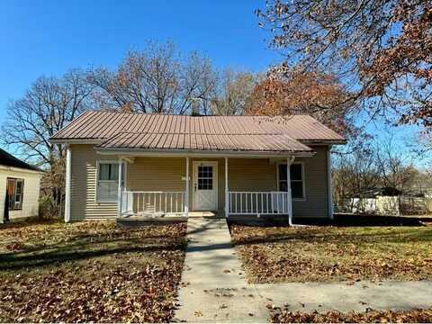 1015 3rd Ave West Street, Horton, KS 66439