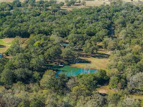 1176 Private Road 1181, Giddings, TX 78942