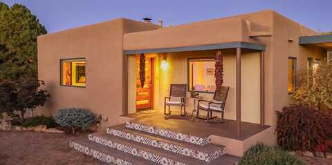 1103 Barcelona Lane, Santa Fe, NM 87505