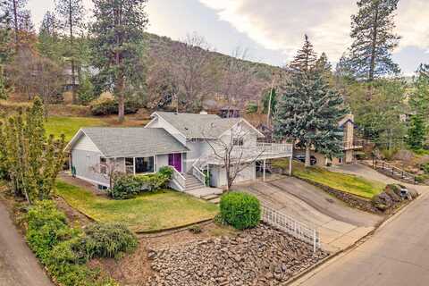 1820 Crestview Drive, Ashland, OR 97520