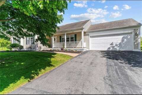 65 Carriage Trail, Middletown, RI 02842