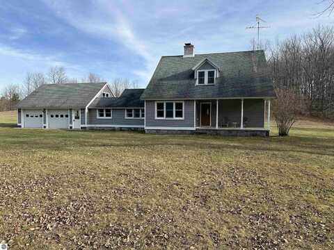 3481 S Schomberg, Lake Leelanau, MI 49621