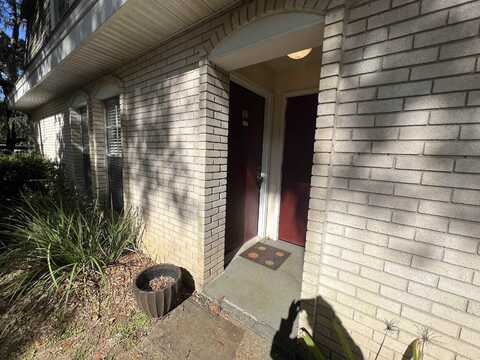 2020 Continental Avenue, Tallahassee, FL 32304