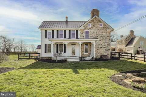 20596 AIRMONT ROAD, BLUEMONT, VA 20135