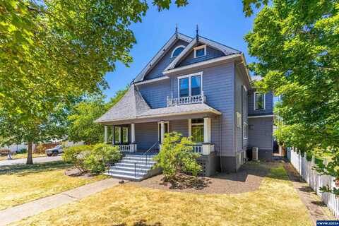 1113 Cottage St NE, Salem, OR 97301