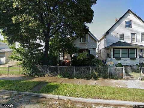 33Rd, MILWAUKEE, WI 53215