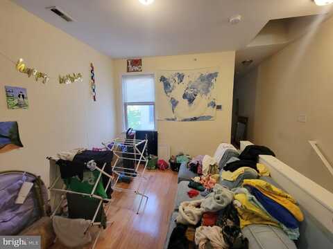 18Th, PHILADELPHIA, PA 19121
