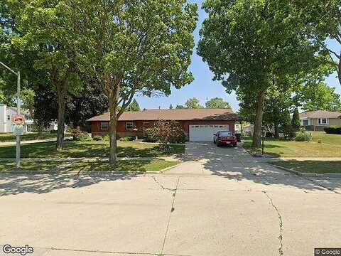 106Th, MILWAUKEE, WI 53227