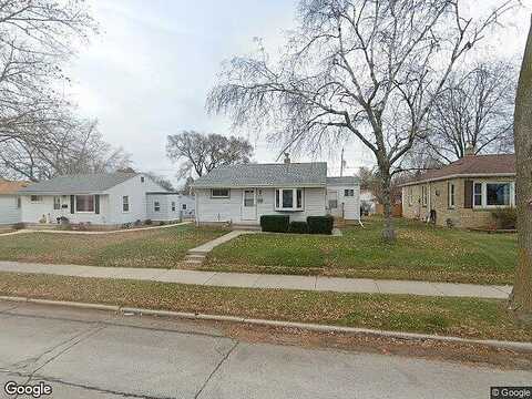 51St, MILWAUKEE, WI 53220