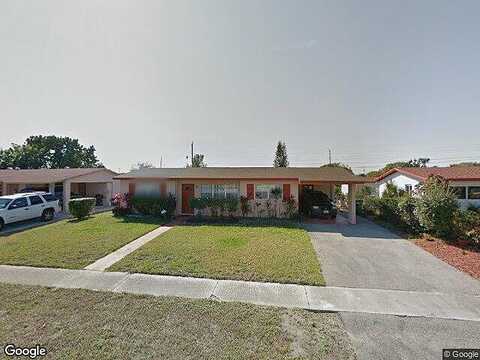 18Th, RIVIERA BEACH, FL 33404