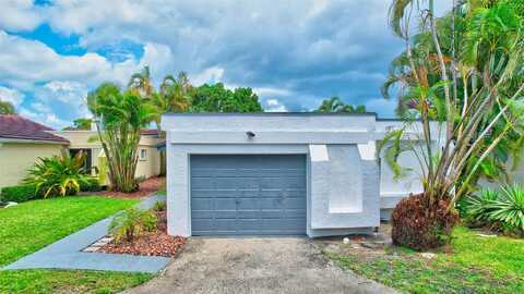 Ainsley, BOYNTON BEACH, FL 33437