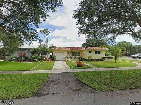 Robin, MIAMI SPRINGS, FL 33166