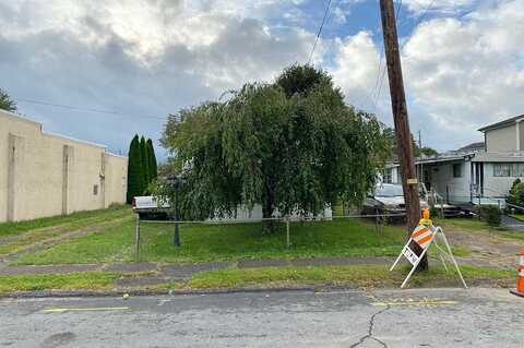 George, THROOP, PA 18512