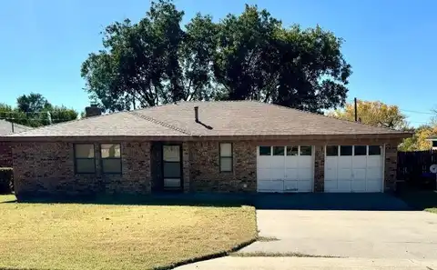 207 Caprock Street, Borger, TX 79007