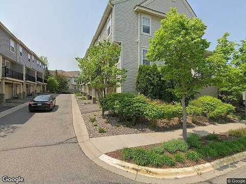 Preswick Blvd, Eden Prairie, MN 55344