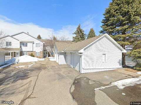 Duckwood Dr, Eagan, MN 55123