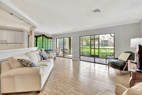 Lexington Lane E, Palm Beach Gardens, FL 33418