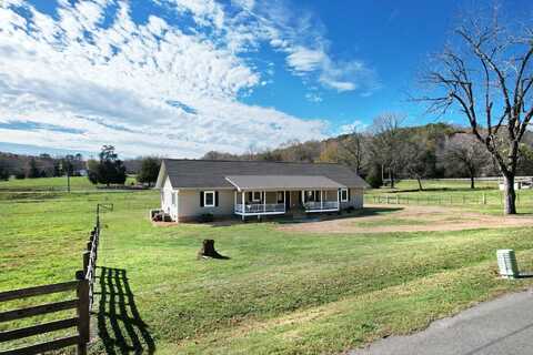 947 County Road 82, Athens, TN 37303