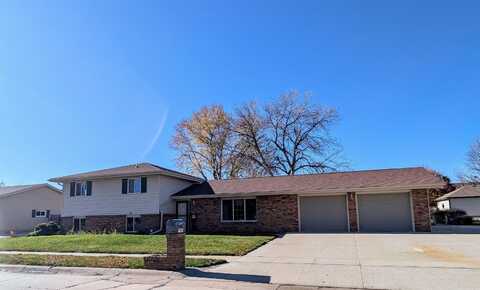 3272 36TH AVENUE, COLUMBUS, NE 68601