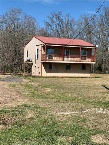 1447 SPRING BAYOU Road, Marksville, LA 71351