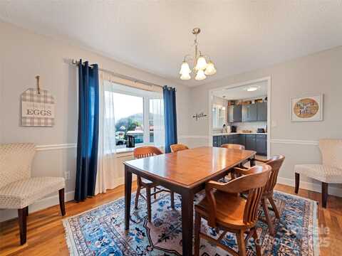 31 West End Circle, Waynesville, NC 28785