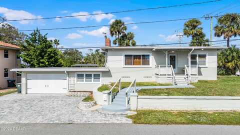 131 Mitchell Place, Daytona Beach, FL 32118