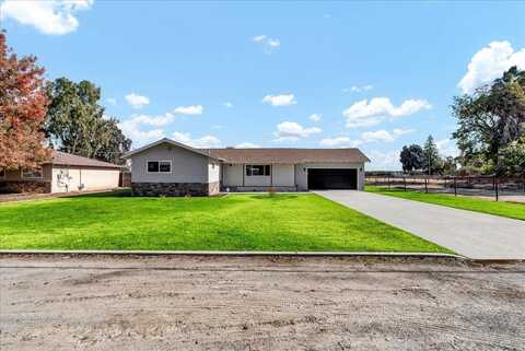 13321 18th Avenue, Lemoore, CA 93245