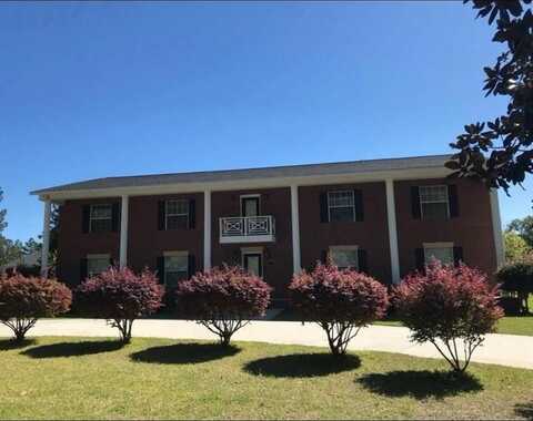 8 Woodhaven Drive, Hazlehurst, GA 31539