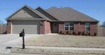 2211 Hunter DR, Pea Ridge, AR 72751