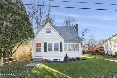 16 Irwin St, Lanesborough, MA 01237