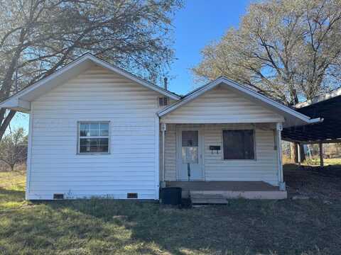 207 S Choctaw Street, Shamrock, TX 79079