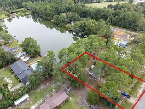 266 Lakeview Dr, Baxley, GA 31513