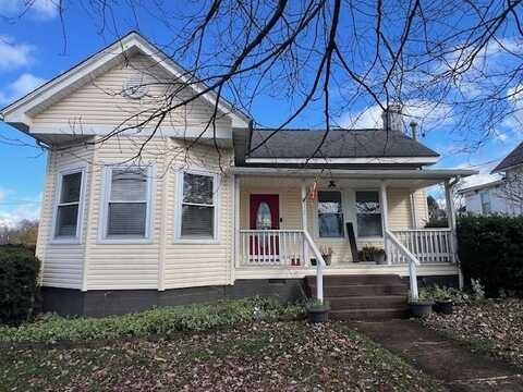 320 CHESTNUT AVENUE, OAK HILL, WV 25901