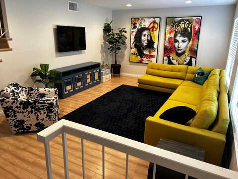 6135 Montecito Drive, Palm Springs, CA 92264