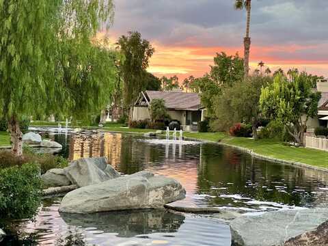 220 Green Mountain Drive, Palm Desert, CA 92211