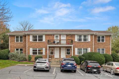 27 Capri Lane, Hendersonville, NC 28791