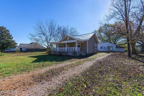 660 Jacks Crk Cove, Henderson, TN 38340