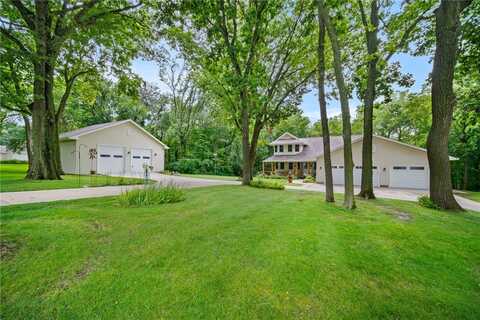 7560 NE Berwick Drive, Ankeny, IA 50021