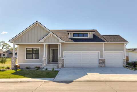 7011 Lincoln Circle, Johnston, IA 50131