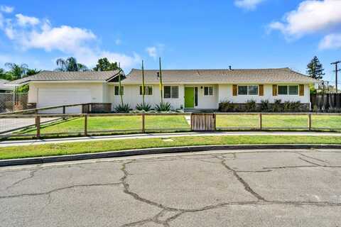 6075 Remington Avenue N, Fresno, CA 93704