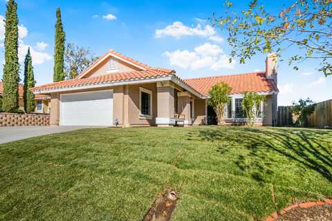 545 Rainbow Terrace, Palmdale, CA 93551