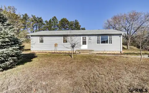 2204 Splitt Dr, Murray, NE 68409