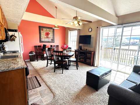 18 Fall Creek Trail, Branson, MO 65616