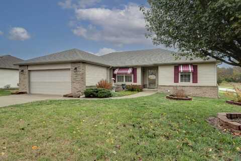 530 S Hazelnut Avenue, Springfield, MO 65802