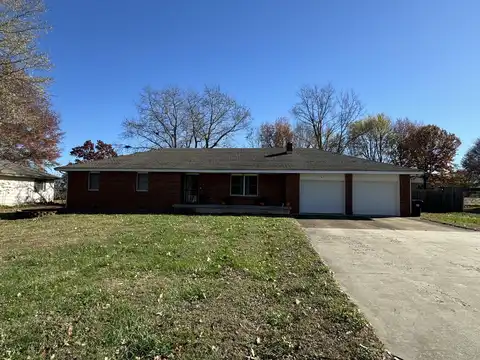 810 S Locust Street, Buffalo, MO 65622