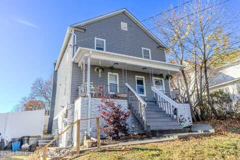 518 Meade Street, Throop, PA 18512