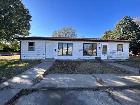 265 S Clay, Hoisington, KS 67544